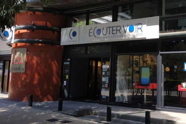 Ecouter Voir Nimes Jean Jaurès